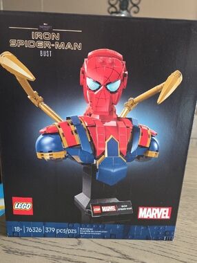Marvel Iron Spider-Man Bust - Red and Blue